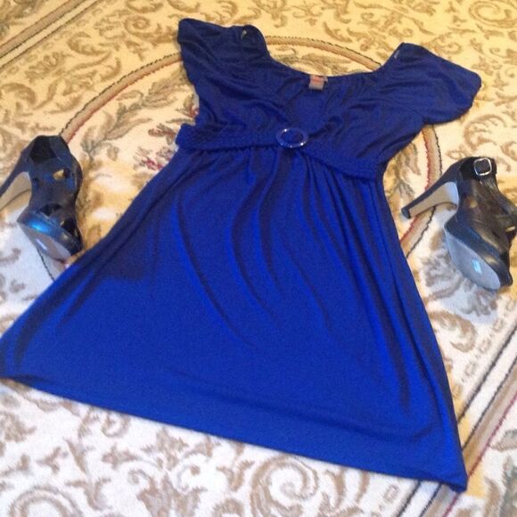Ladies royal blue 👗 in size medium from So Sik - Picture 2 of 7